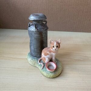 Cat with Milk Can Figurine Lowell Davis 1988 Schmid Scotland Farmhouse Vintage